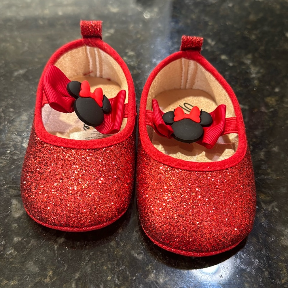 Minnie Mouse toddler shoes